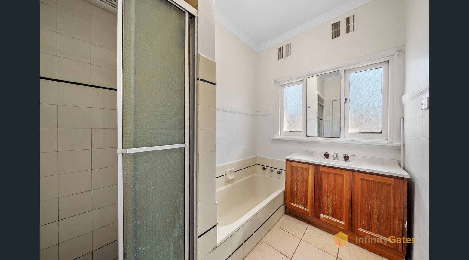 99 Clayton Road, Oakleigh East, Vic 3166 Property price guide: $1,080,000 - $1,188,000 — view 11