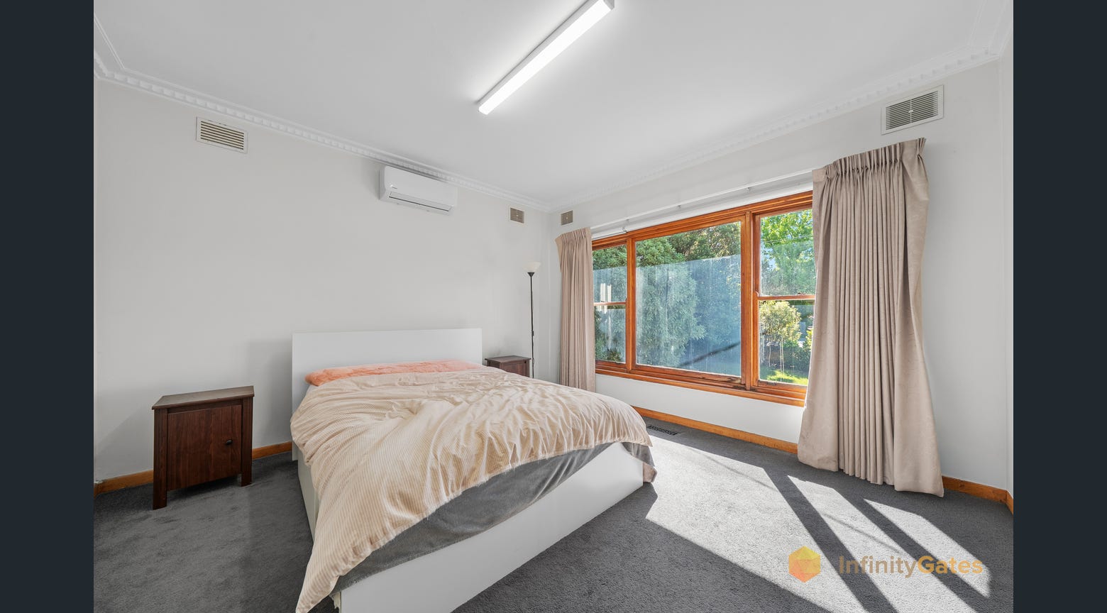 99 Clayton Road, Oakleigh East, Vic 3166 Property price guide: $1,080,000 - $1,188,000 — view 5